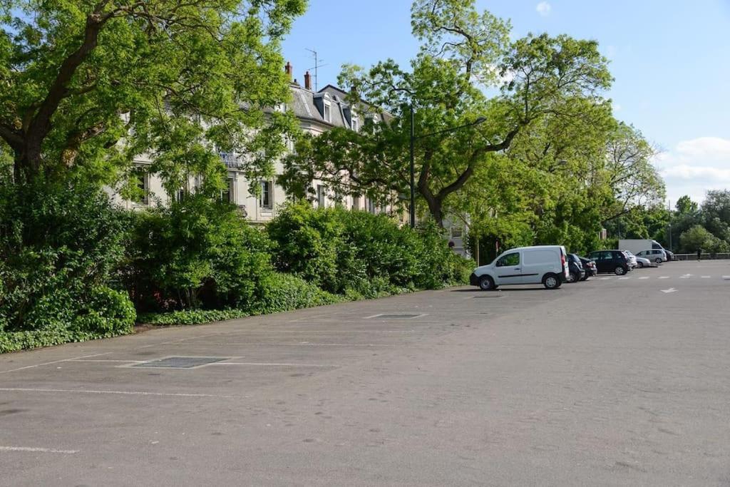 Appartement Charmant Tres Proche Centre-Ville, Parking Gratuits, Mulhouse Centre Buitenkant foto