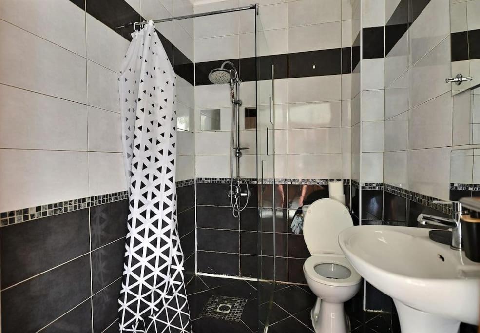 Appartement Charmant Tres Proche Centre-Ville, Parking Gratuits, Mulhouse Centre Buitenkant foto