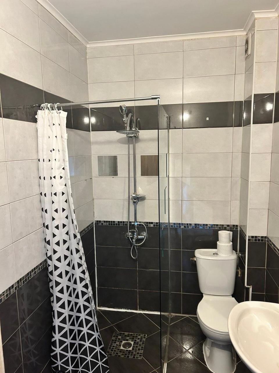Appartement Charmant Tres Proche Centre-Ville, Parking Gratuits, Mulhouse Centre Buitenkant foto